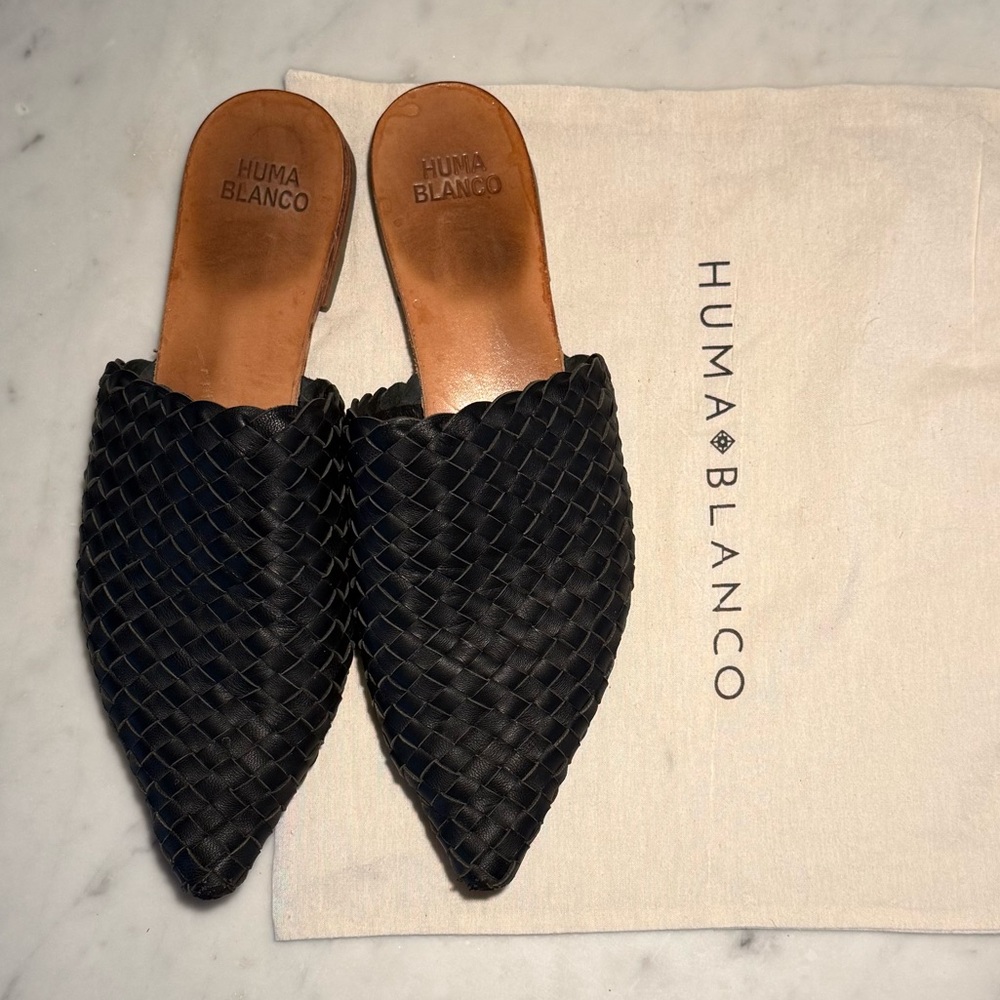 Huma Blanco Black Woven Leather Mules